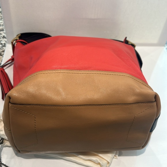 NWOT COACH Leather Colorblock Bleecker Bucket Crossbody/Shoulder Duffle Bag. - Picture 9 of 16